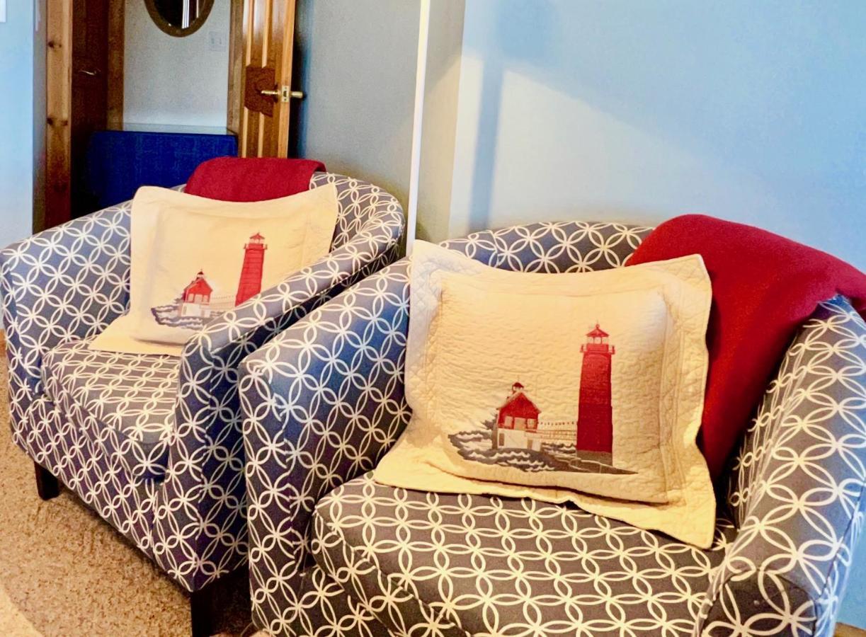 The Torch Lake Bed And Breakfast Central Lake 外观 照片