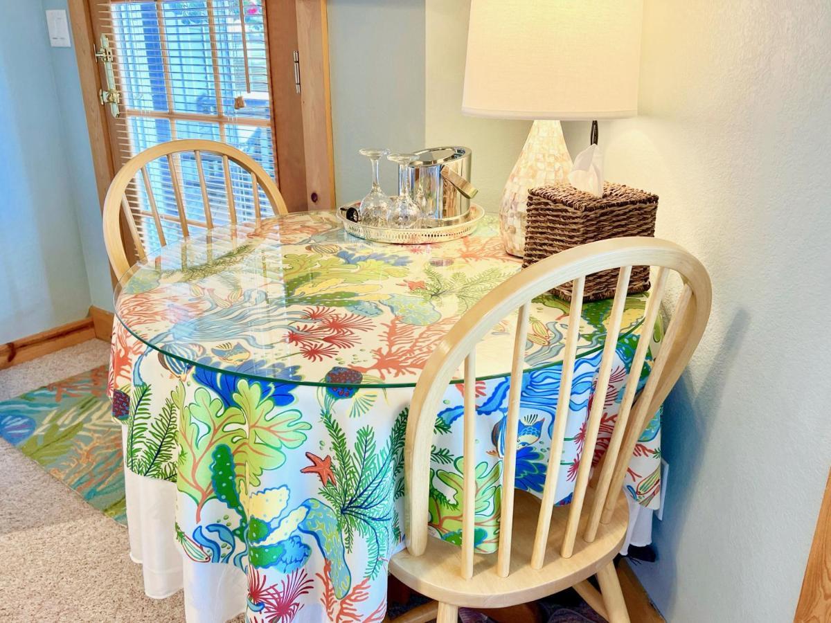 The Torch Lake Bed And Breakfast Central Lake 外观 照片