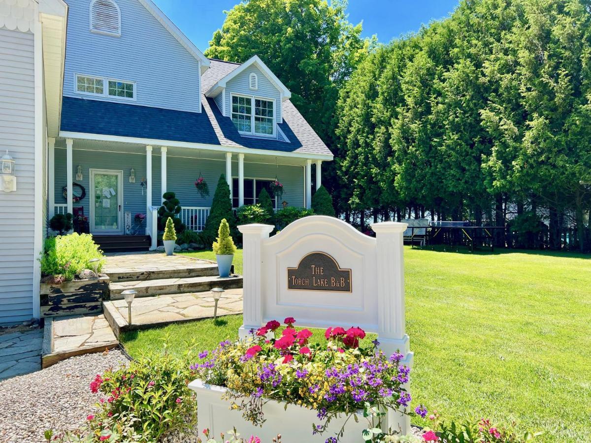 The Torch Lake Bed And Breakfast Central Lake 外观 照片