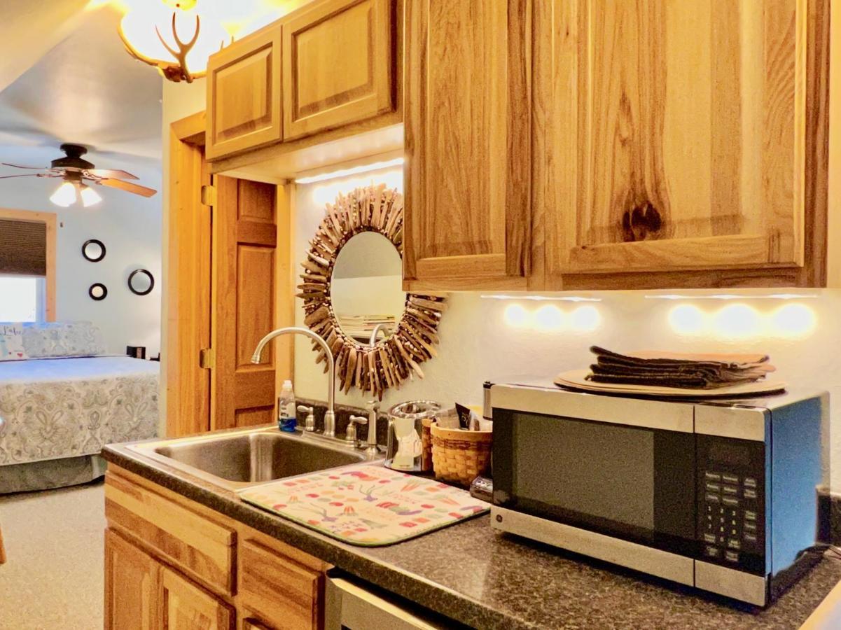 The Torch Lake Bed And Breakfast Central Lake 外观 照片