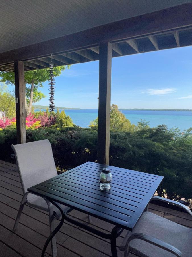 The Torch Lake Bed And Breakfast Central Lake 外观 照片