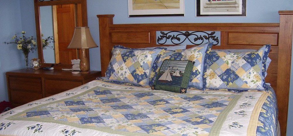 The Torch Lake Bed And Breakfast Central Lake 外观 照片