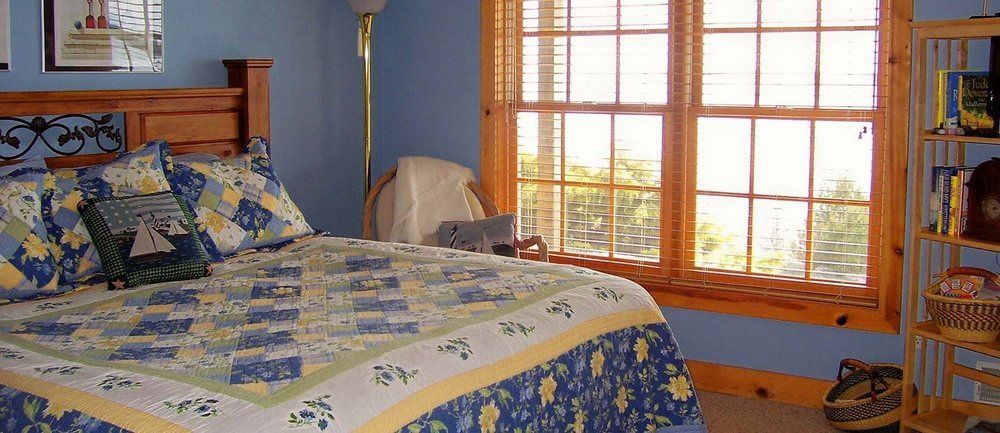 The Torch Lake Bed And Breakfast Central Lake 外观 照片
