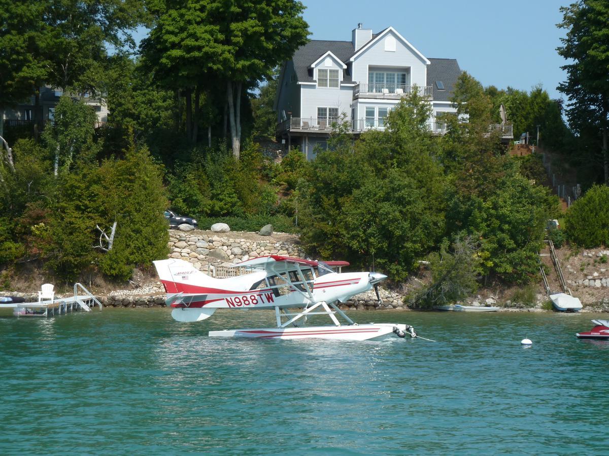 The Torch Lake Bed And Breakfast Central Lake 外观 照片