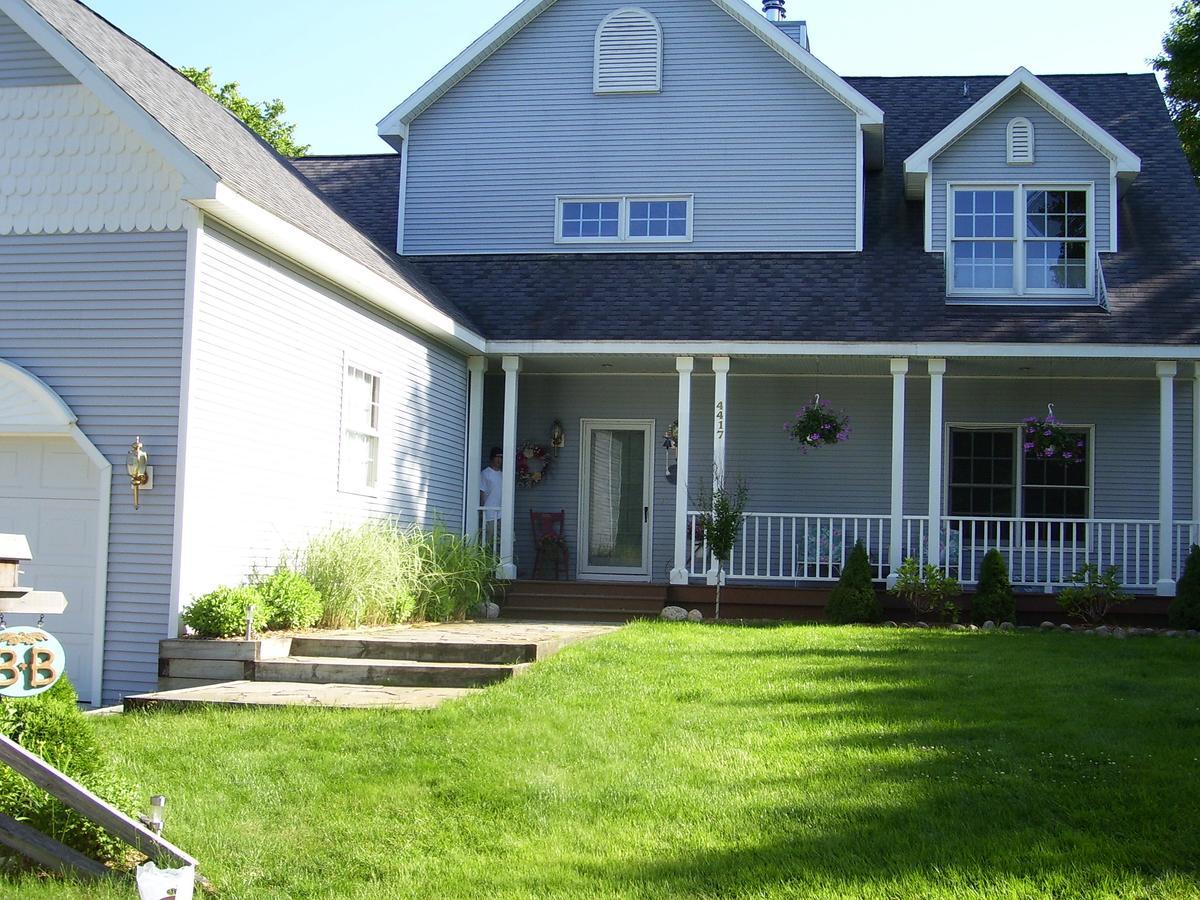 The Torch Lake Bed And Breakfast Central Lake 外观 照片