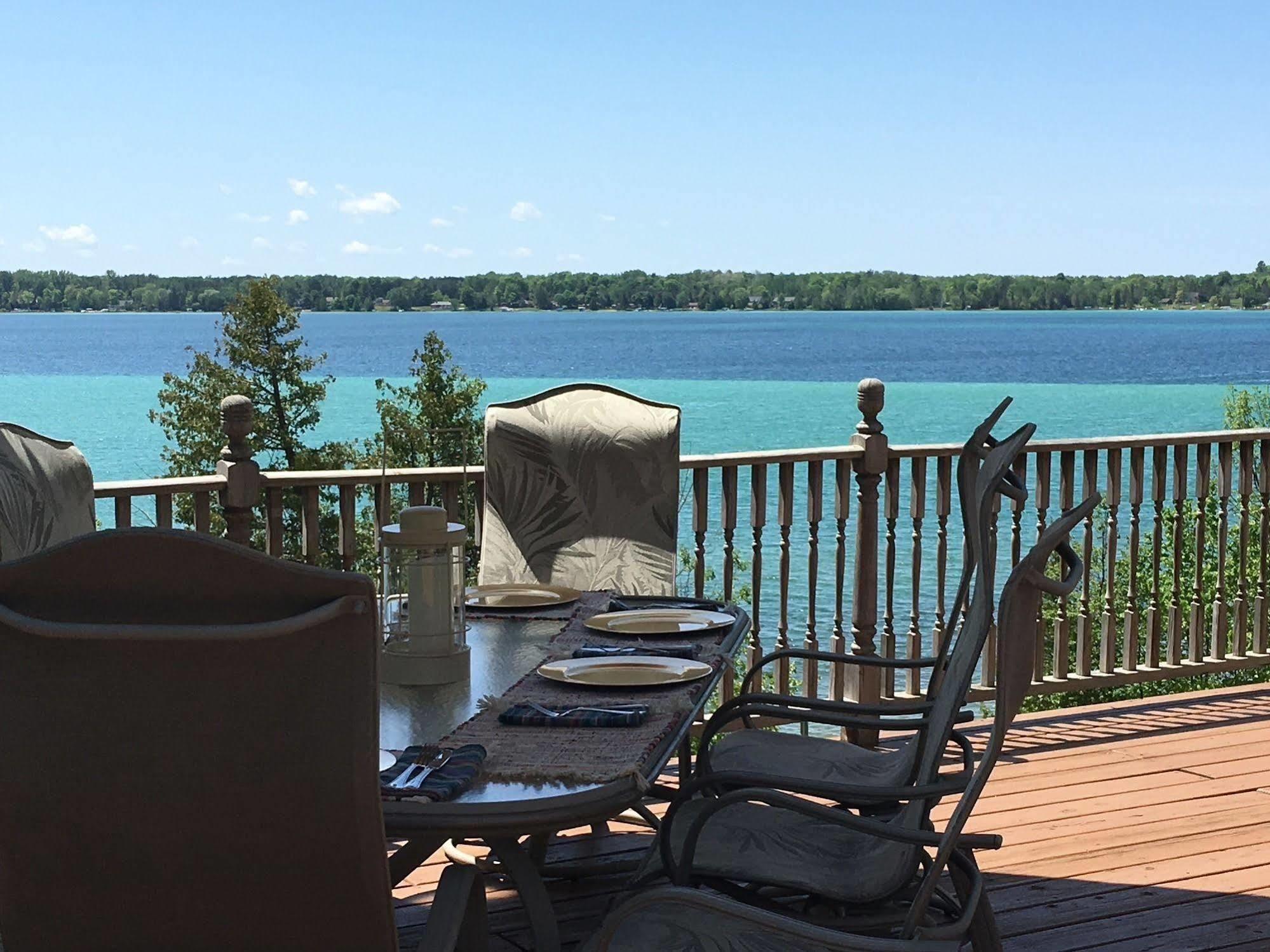 The Torch Lake Bed And Breakfast Central Lake 外观 照片