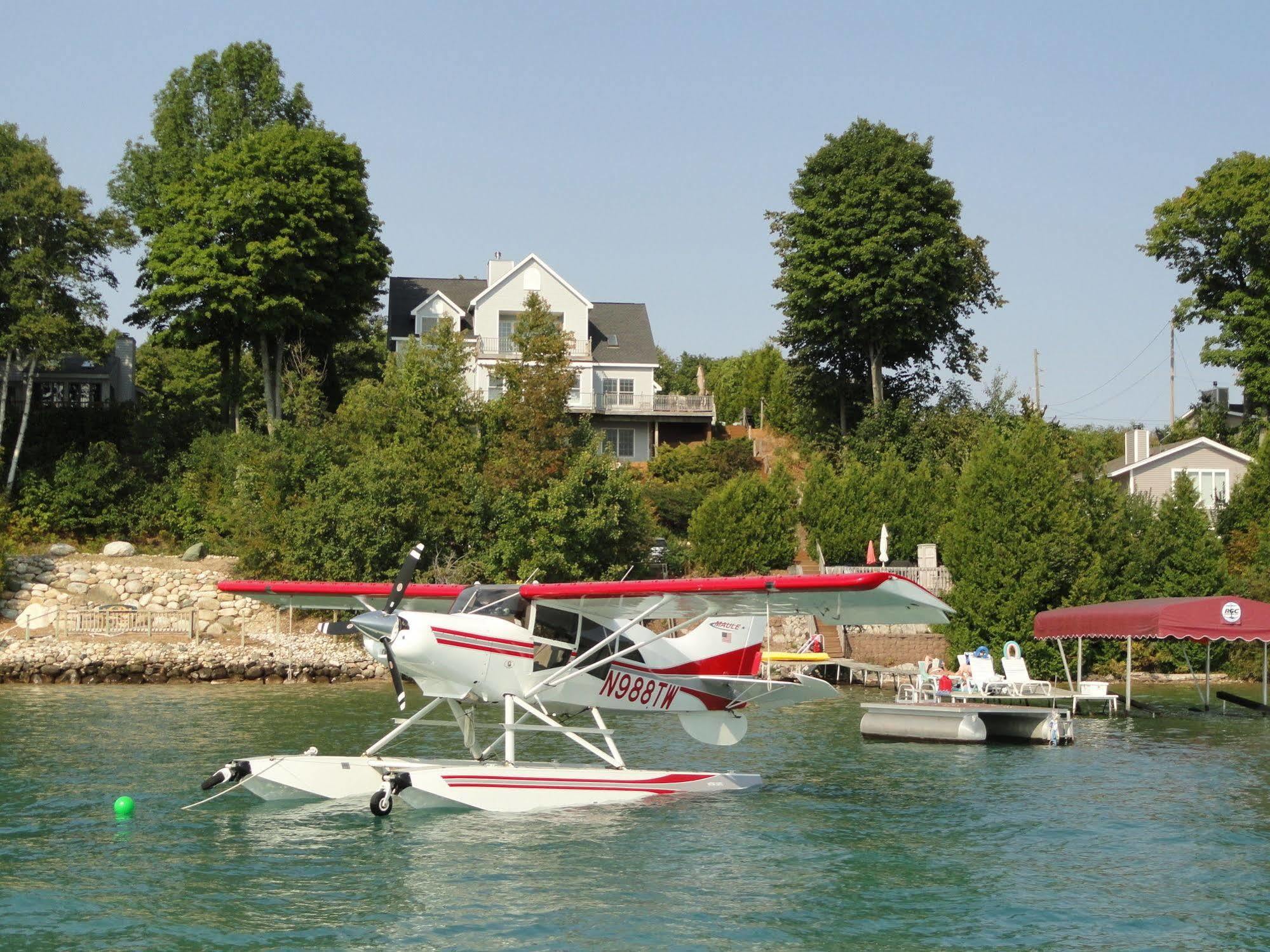 The Torch Lake Bed And Breakfast Central Lake 外观 照片