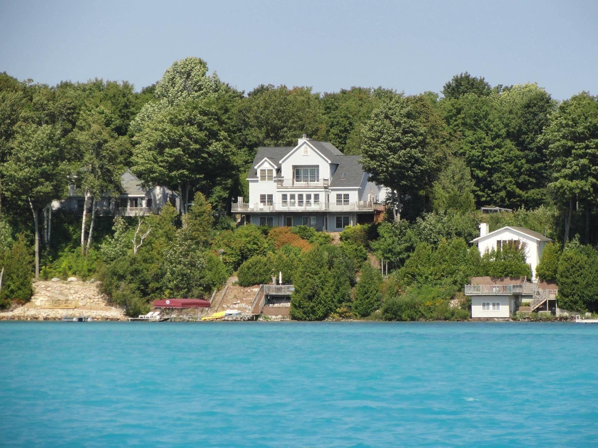The Torch Lake Bed And Breakfast Central Lake 外观 照片